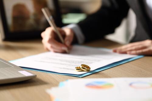 DuPage County divorce lawyer